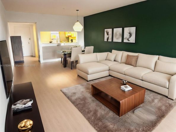 10255 NW 9th St Cir 5037, Miami FL 33172