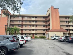 10255 NW 9th St Cir 5037, Miami FL 33172