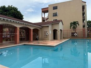 10255 NW 9th St Cir 5037, Miami FL 33172