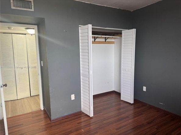 10255 NW 9th St Cir 5037, Miami FL 33172