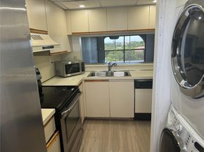 10255 NW 9th St Cir 5037, Miami FL 33172