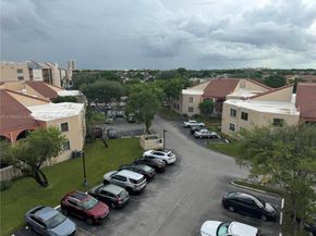 10255 NW 9th St Cir 5037, Miami FL 33172