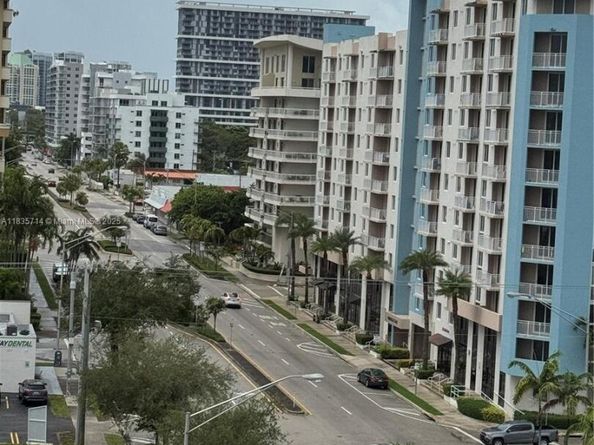 2301 SW 27th Ave 706, Miami FL 33145