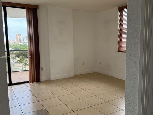 2301 SW 27th Ave 706, Miami FL 33145