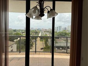 2301 SW 27th Ave 706, Miami FL 33145