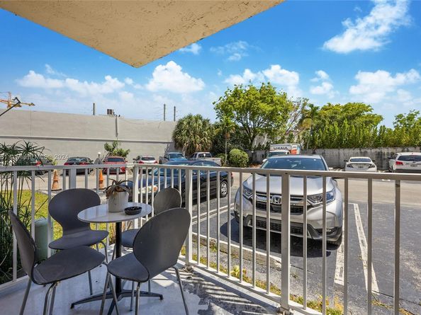 16465 NE 22nd Ave 120, North Miami Beach FL 33160