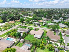 18535 SW 90th Ct, Cutler Bay FL 33157