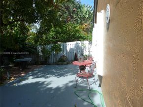13240 SW 20th St, Miramar FL 33027