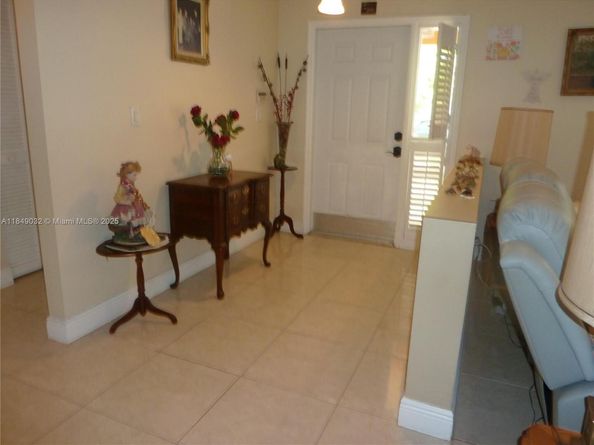 13240 SW 20th St, Miramar FL 33027
