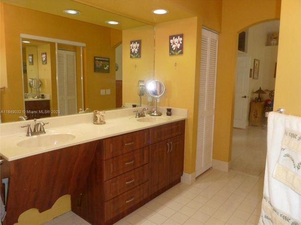 13240 SW 20th St, Miramar FL 33027