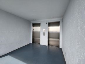 3703 NE 166th St 905, North Miami Beach FL 33160