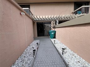 20571 NE 6th Ct, Miami FL 33179