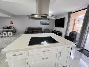 20571 NE 6th Ct, Miami FL 33179