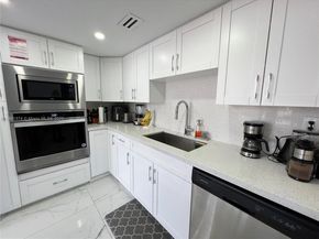 20571 NE 6th Ct, Miami FL 33179