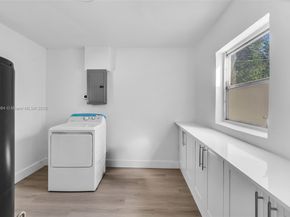 21241 NE 2nd Ave, Miami FL 33179