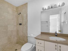 21241 NE 2nd Ave, Miami FL 33179