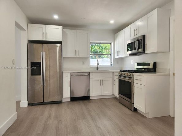 21241 NE 2nd Ave, Miami FL 33179