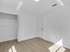 21241 NE 2nd Ave, Miami FL 33179