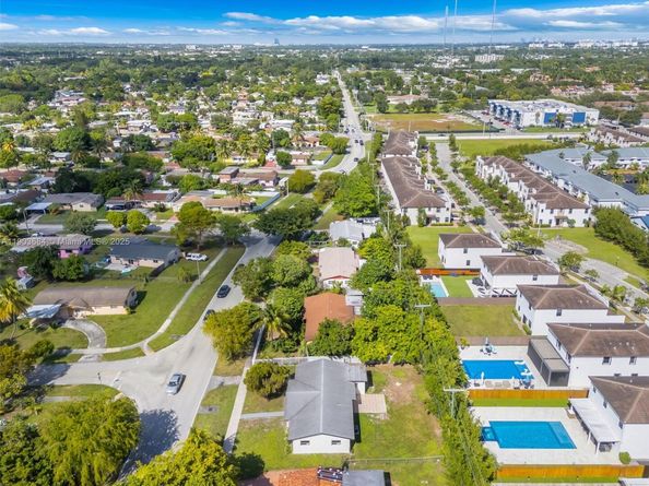 21241 NE 2nd Ave, Miami FL 33179