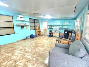 5330 NW 182nd St, Miami Gardens FL 33055