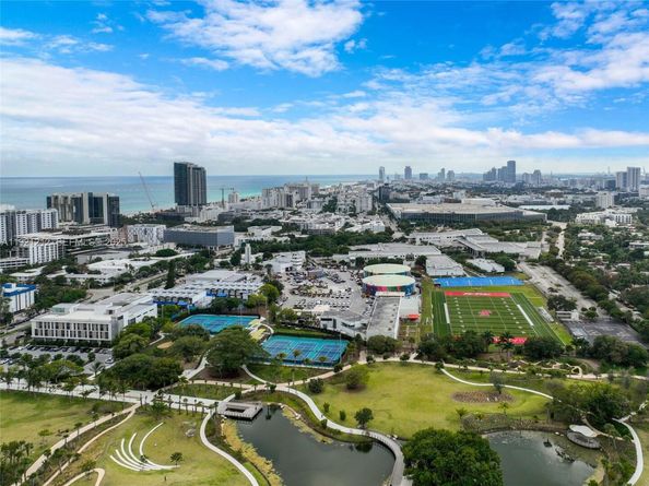 2870 Pine Tree Dr 3, Miami Beach FL 33140