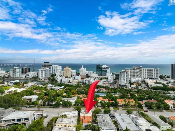 2870 Pine Tree Dr 3, Miami Beach FL 33140