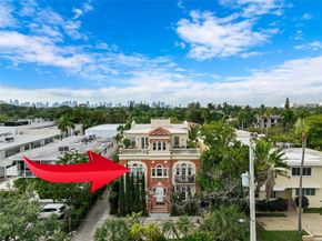 2870 Pine Tree Dr 3, Miami Beach FL 33140