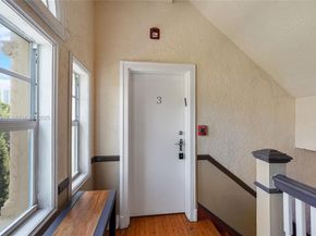 2870 Pine Tree Dr 3, Miami Beach FL 33140