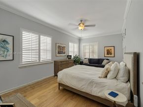 2870 Pine Tree Dr 3, Miami Beach FL 33140