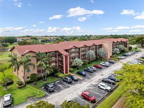 100 SW 130th Ter 204C, Pembroke Pines FL 33027