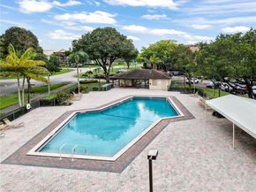 100 SW 130th Ter 204C, Pembroke Pines FL 33027