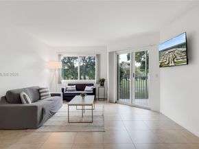 100 SW 130th Ter 204C, Pembroke Pines FL 33027