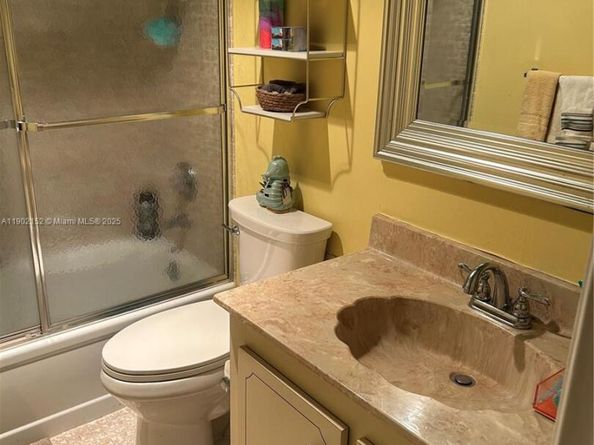 1200 Saint Charles Pl 311, Pembroke Pines FL 33026