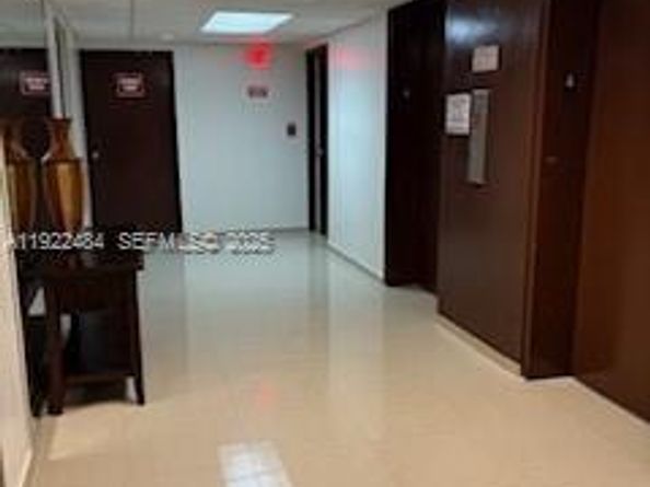 2101 Atlantic Shores Blvd 412, Hallandale Beach FL 33009