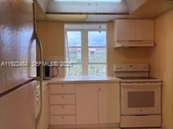 2101 Atlantic Shores Blvd 412, Hallandale Beach FL 33009