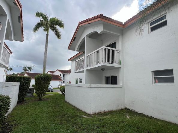 15355 SW 76th Ter 205, Miami FL 33193