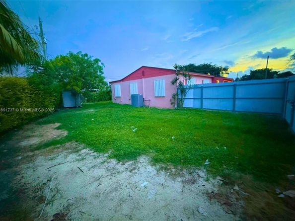 3450 SW 75th Ct, Miami FL 33155