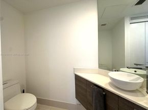 650 NE 32nd St 2108, Miami FL 33137