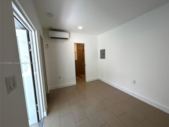 242 NE 55th Ter, Miami FL 33137