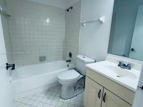 3453 NW 44th St 105, Oakland Park FL 33309