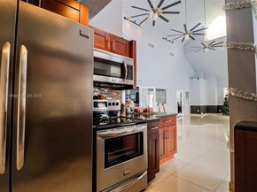 3453 NW 44th St 105, Oakland Park FL 33309