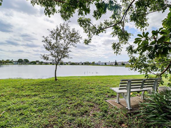 3453 NW 44th St 105, Oakland Park FL 33309