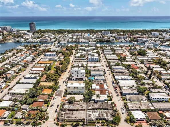 740 84th St, Miami Beach FL 33141