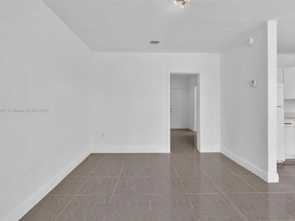 740 84th St, Miami Beach FL 33141