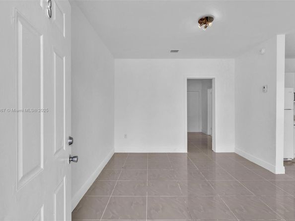 740 84th St, Miami Beach FL 33141