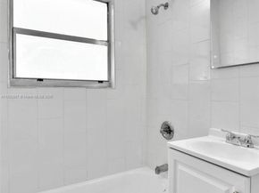 740 84th St, Miami Beach FL 33141