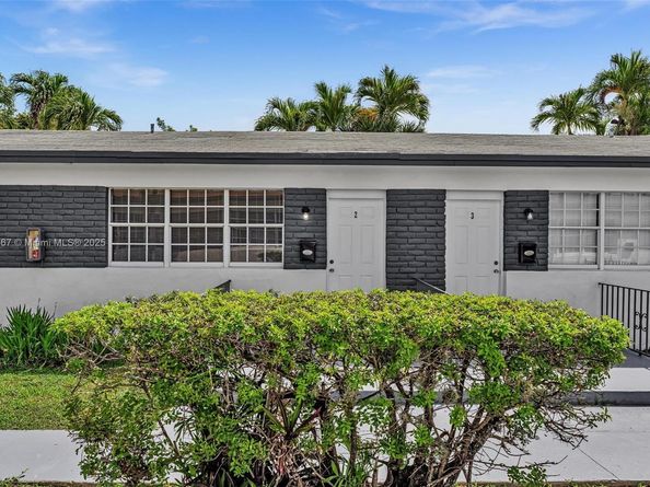 740 84th St, Miami Beach FL 33141