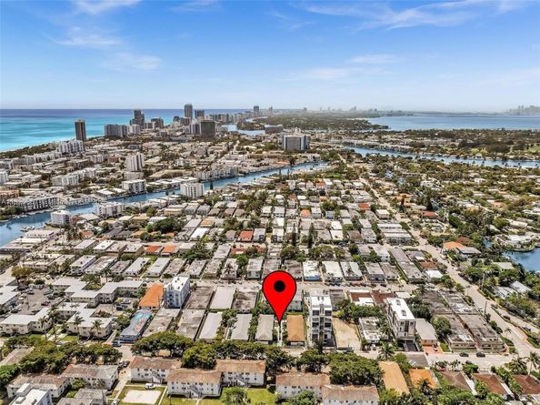 740 84th St, Miami Beach FL 33141