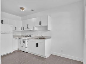 740 84th St, Miami Beach FL 33141