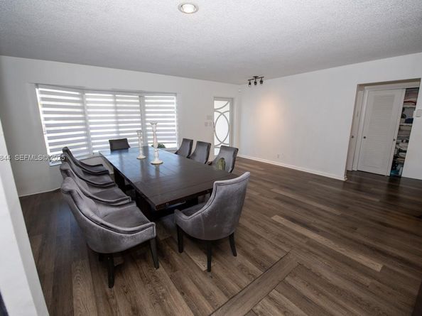 5012 Taft St, Hollywood FL 33021